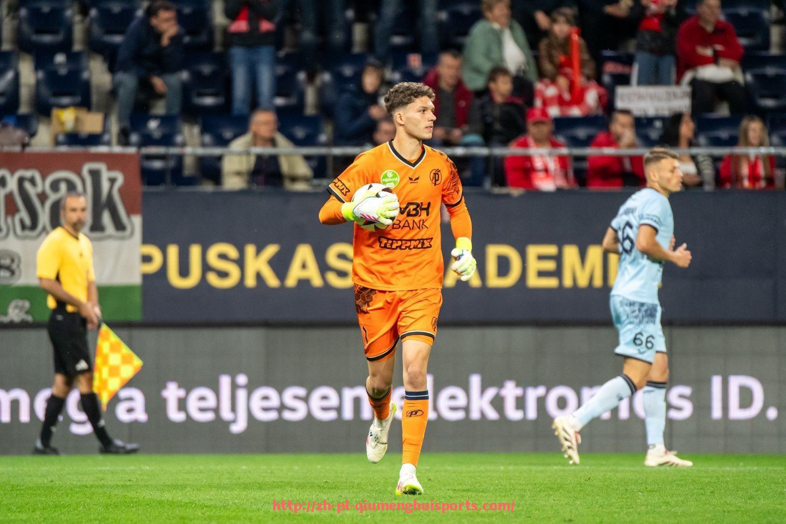 球盟会官网-法甲里昂球队年龄结构与阵容发展趋势