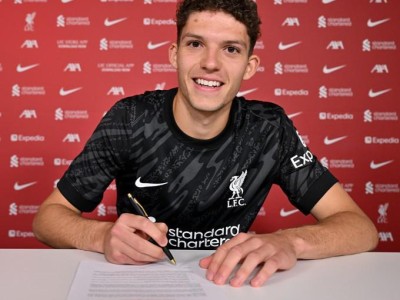 球盟会官网-世俱杯技术型球员名单发布：掌控节奏的中场大师都有谁